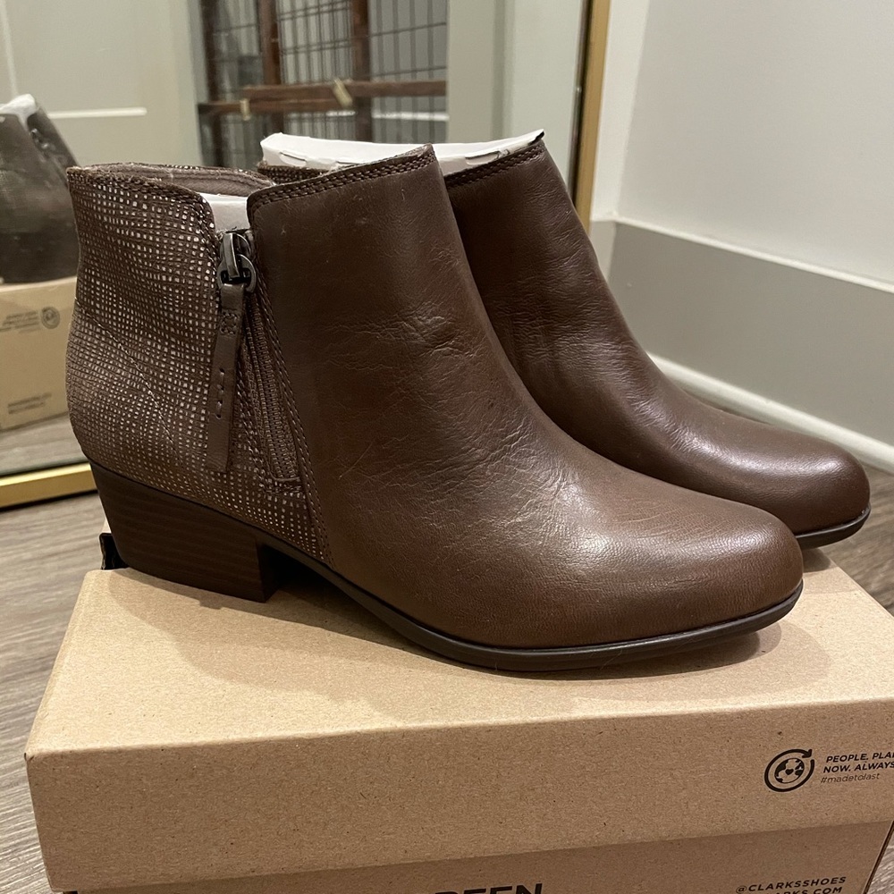 Clarks Adreena Hope Dark Taupe Ankle Boot